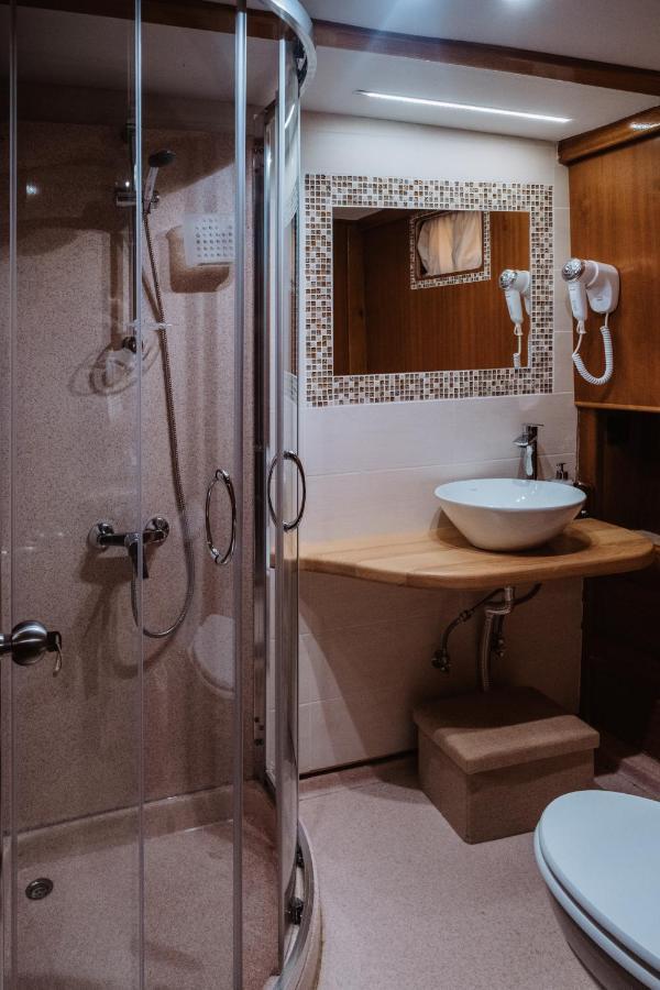 Hotel Sicily Sea Charter Hande Capo Galera à Palerme Extérieur photo