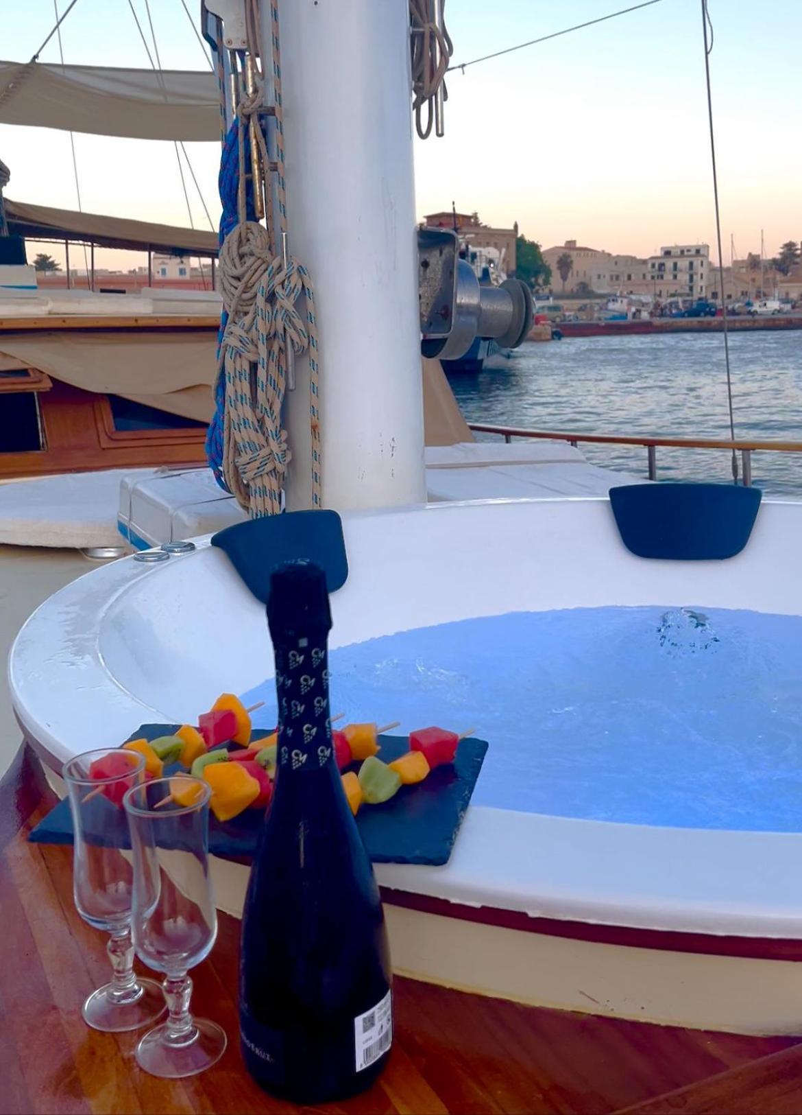 Hotel Sicily Sea Charter Hande Capo Galera à Palerme Extérieur photo